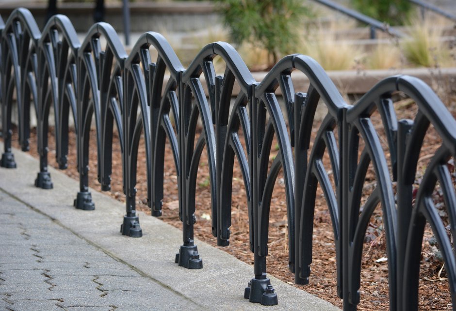 Железное ограждение