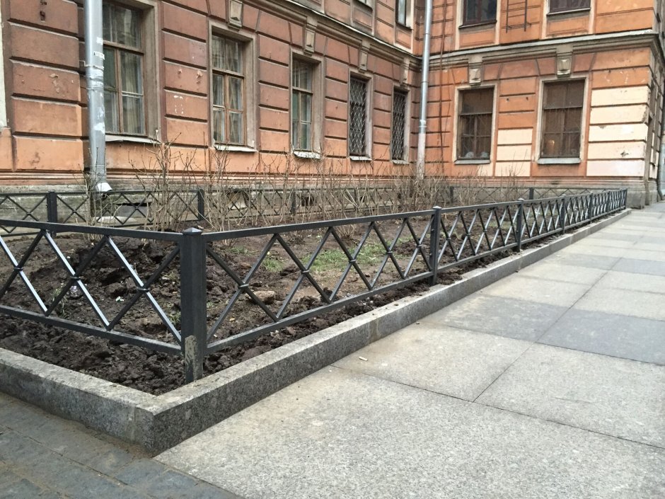 Ограждение газона