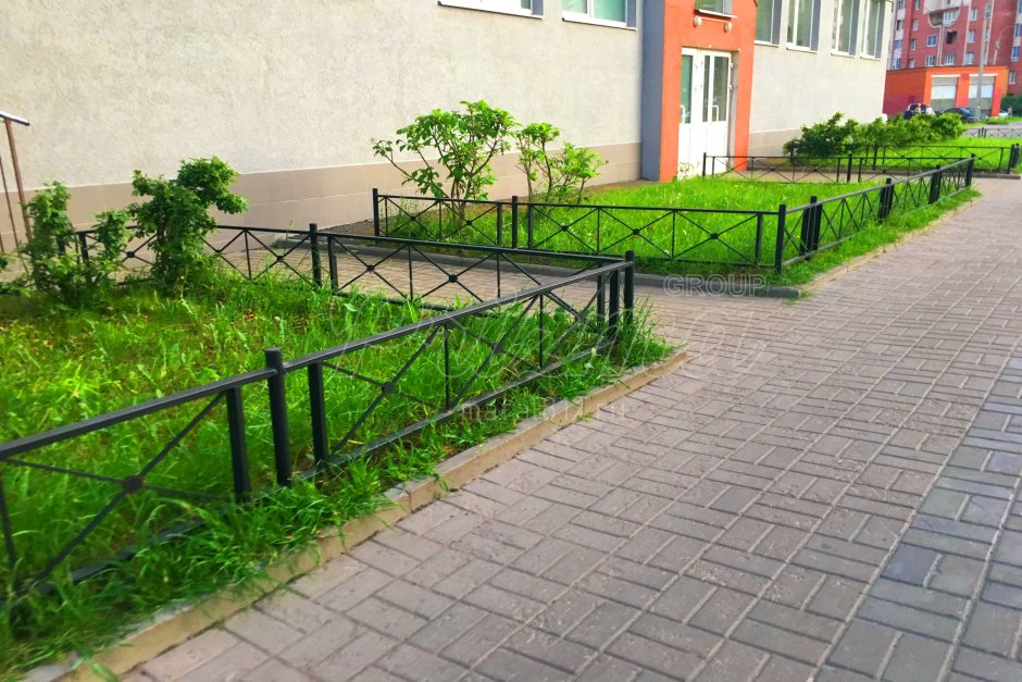 Ограждение газонов во дворах