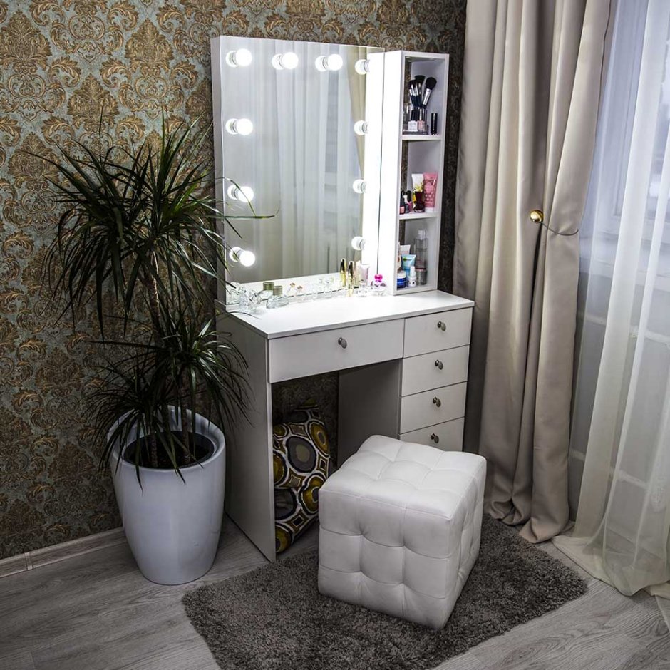 Туалетный столик Гелиос