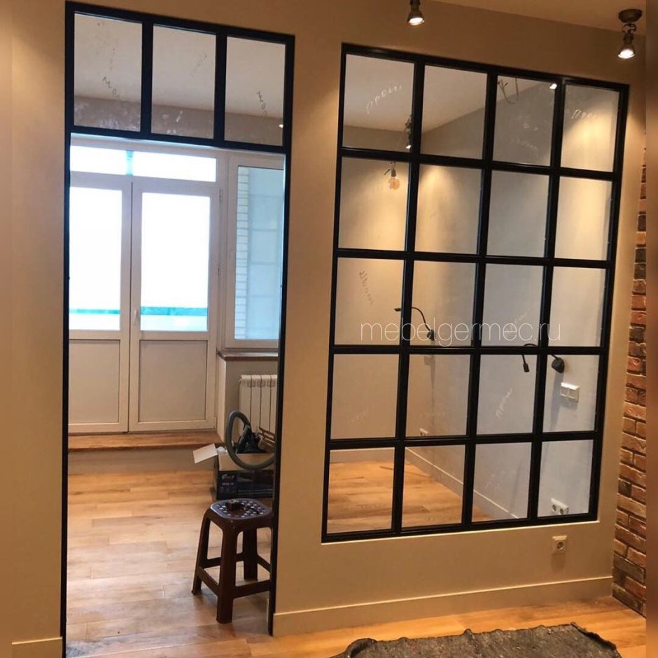 Стеклянная перегородка между комнатами