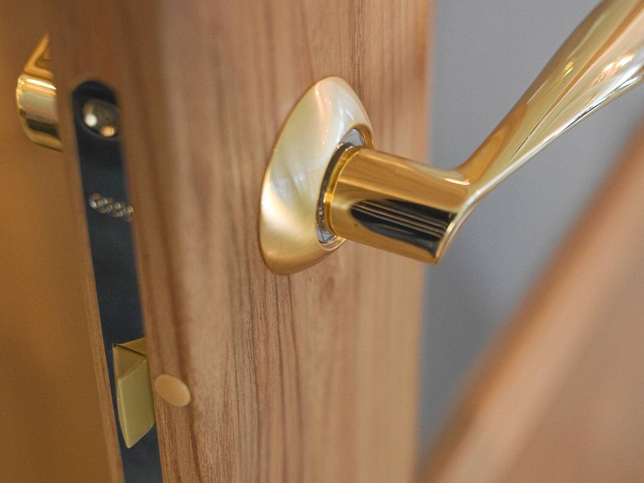 Ручка двери Краснодеревщик