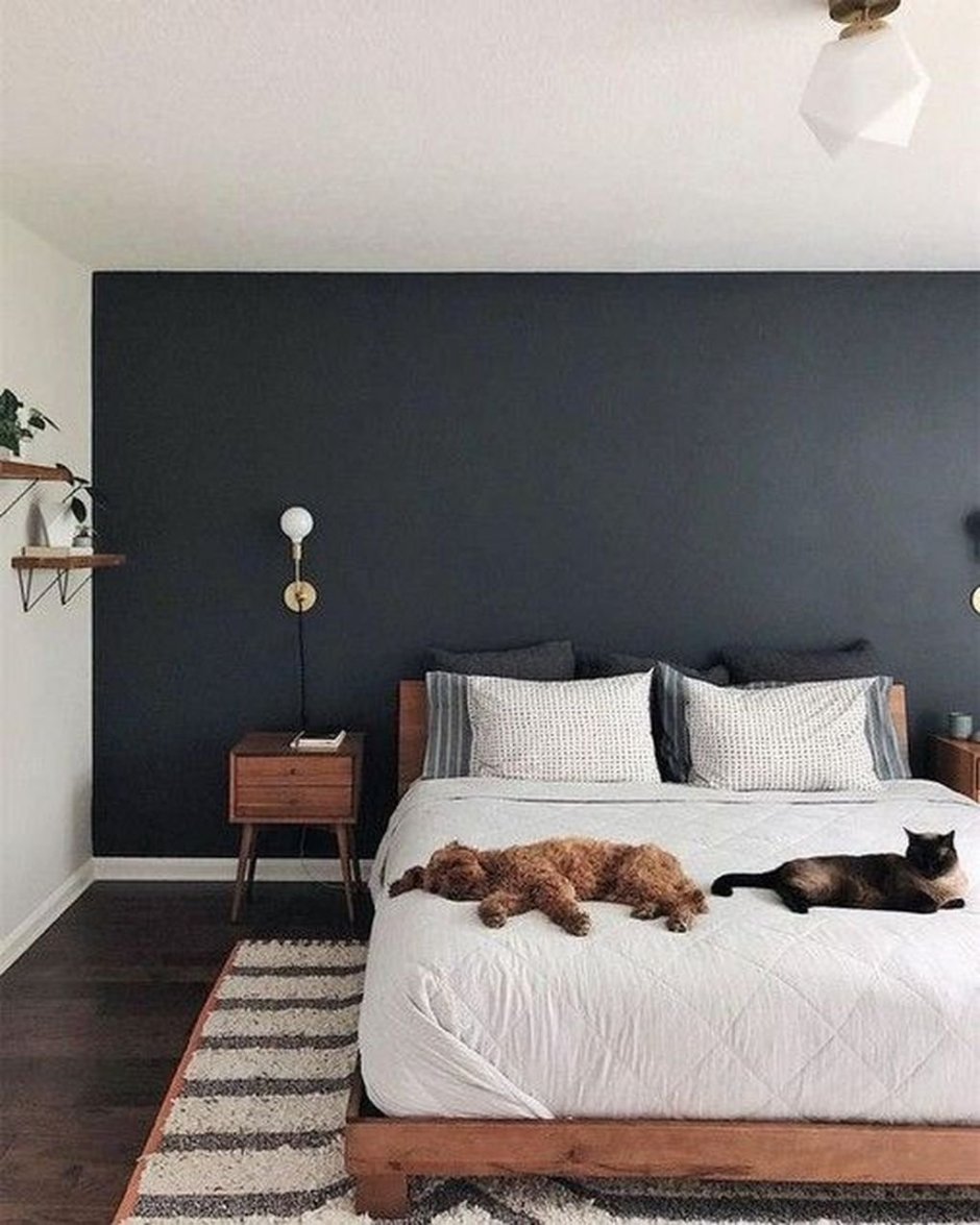 Темные стены в интерьере спальни