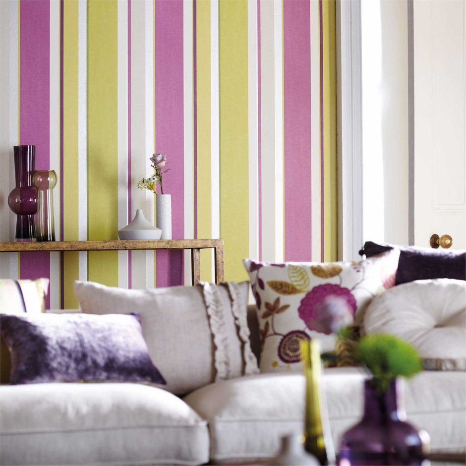 Цветные полосы в интерьере