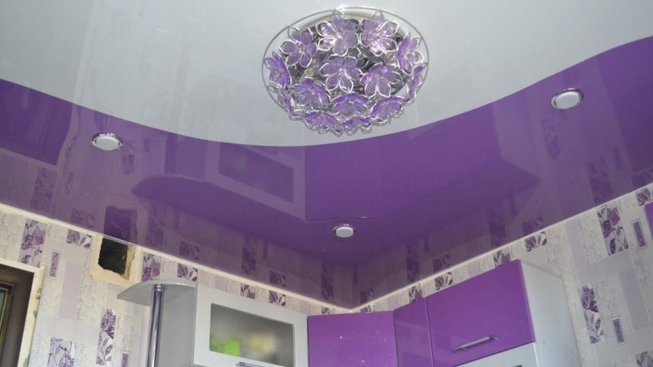 Фиолетовый натяжной потолок