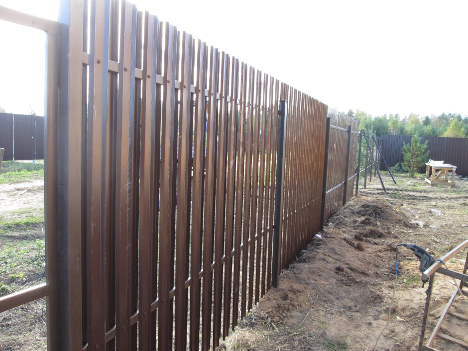 Каркас забора для евроштакетника