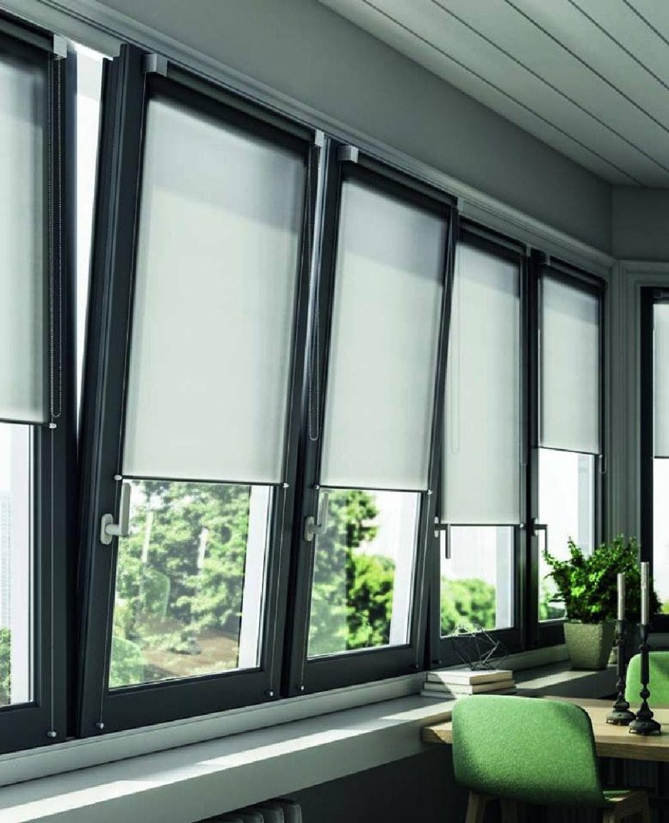 Рулонные шторы на балконные окна