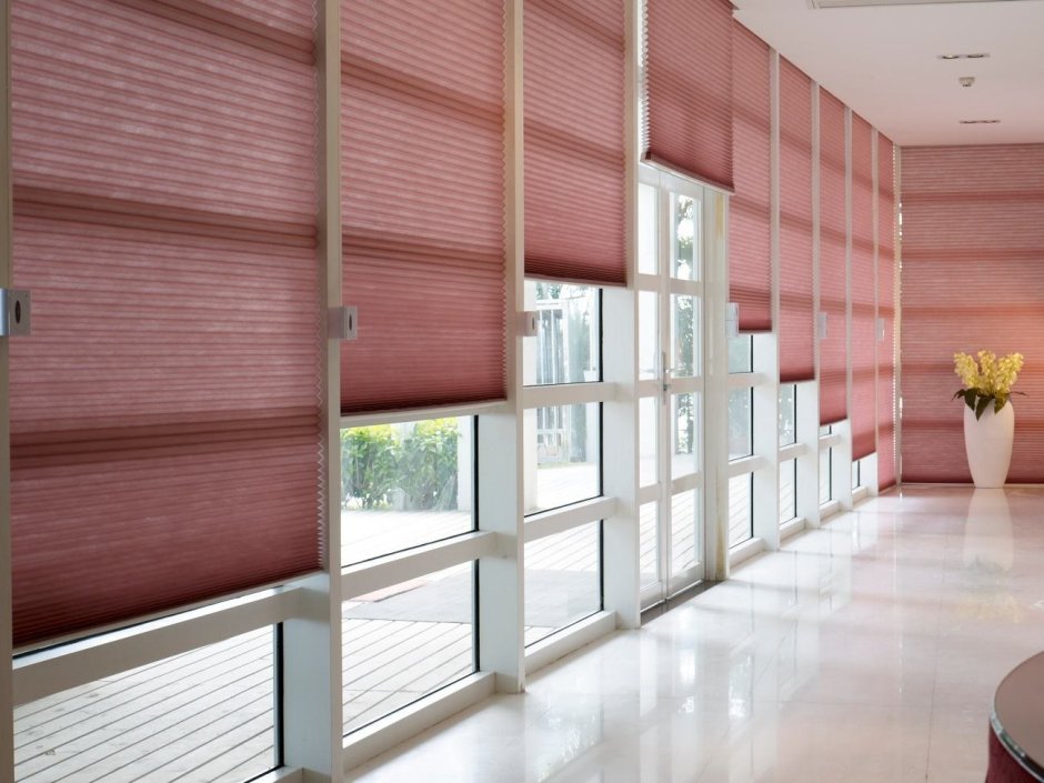 Жалюзи на панорамный балкон