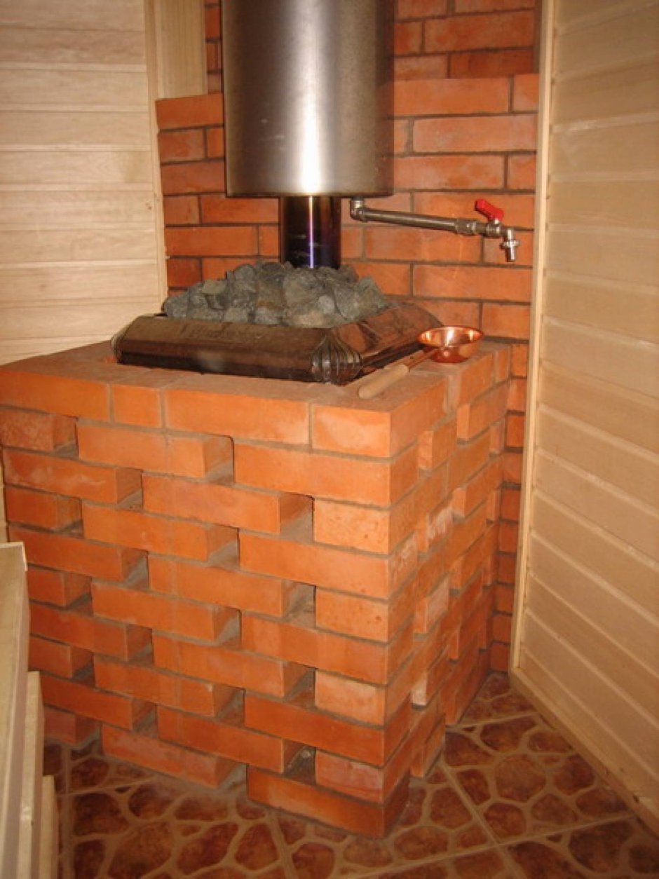 Печь длительного горения обложенная кирпичом
