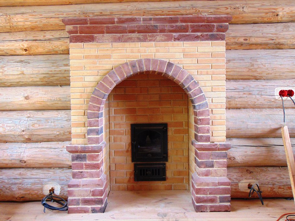 Банная печь обложенная кирпичом