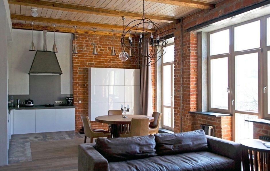 Потолок из бруса в стиле лофт