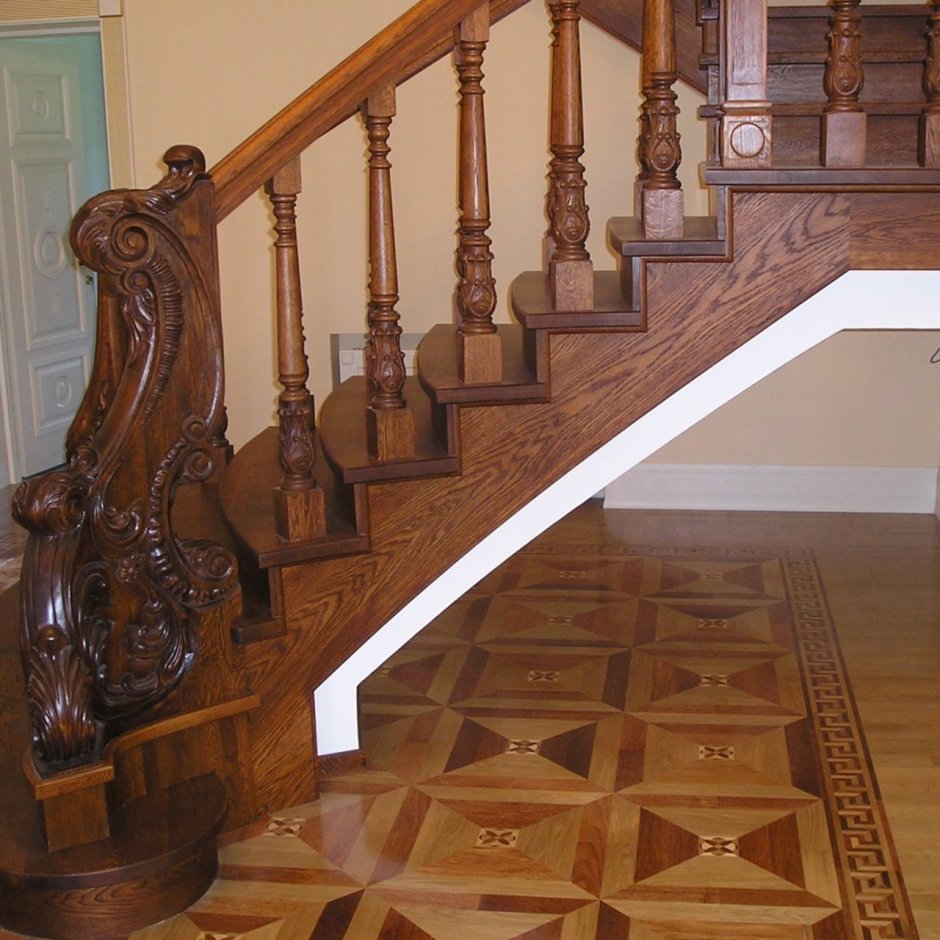 Лестница из массива дерева