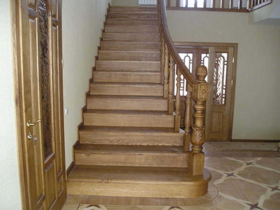 Деревянная лестница цвет дуб