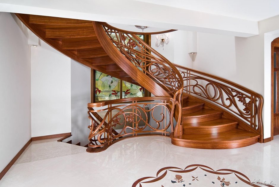 Резные перила для лестниц