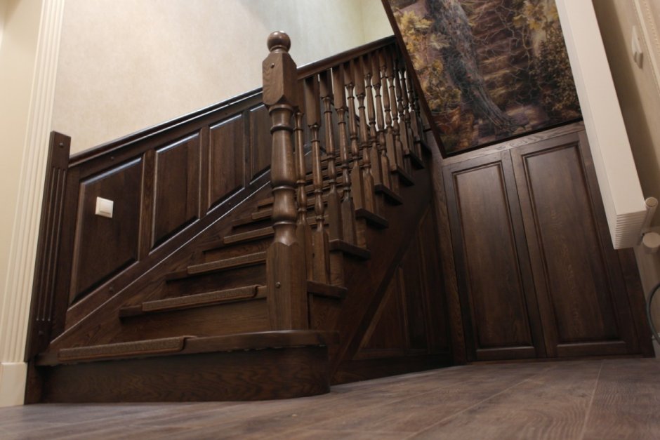 Лестница из массива дерева