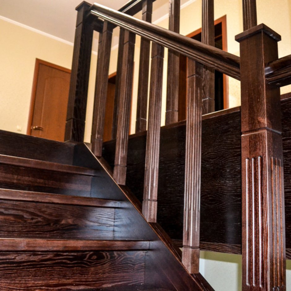 Лестница из массива дерева