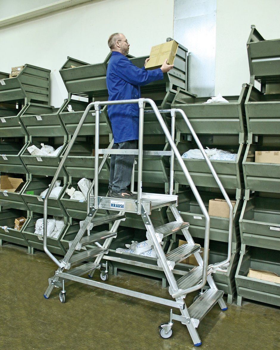 Лестница-площадка передвижная 20м