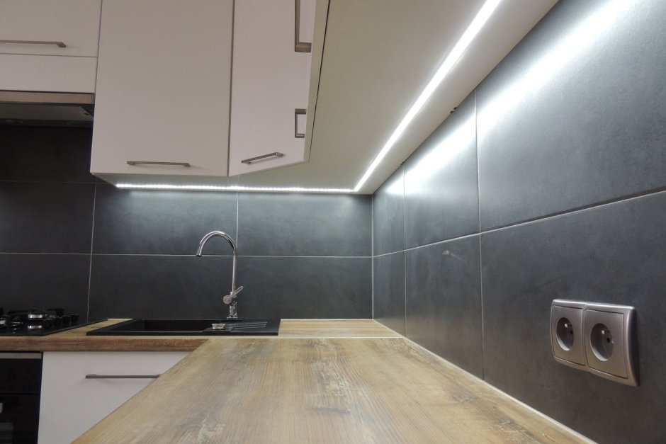 Врезная подсветка на кухне