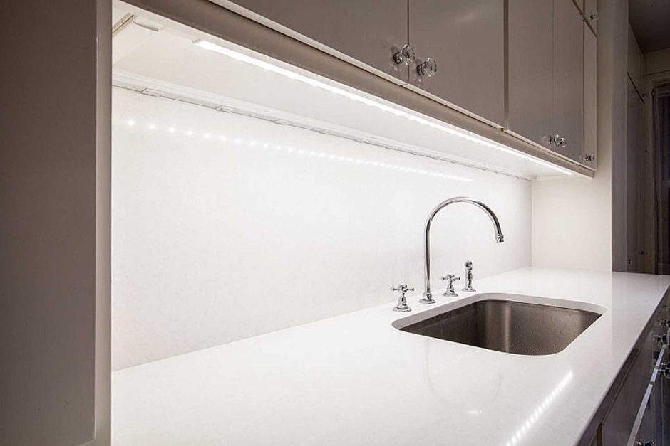 Подсветка столешницы на кухне