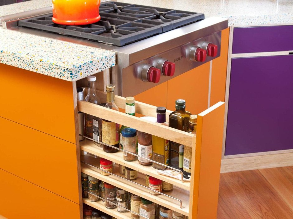 Бутылочница из ЛДСП выдвижная