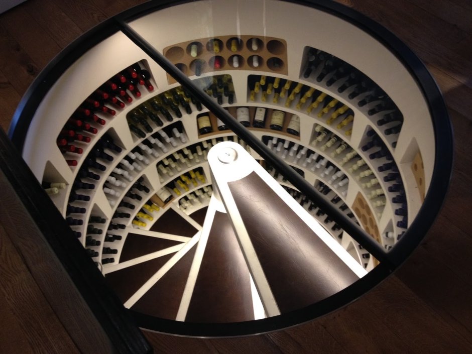 Круглый винный погреб