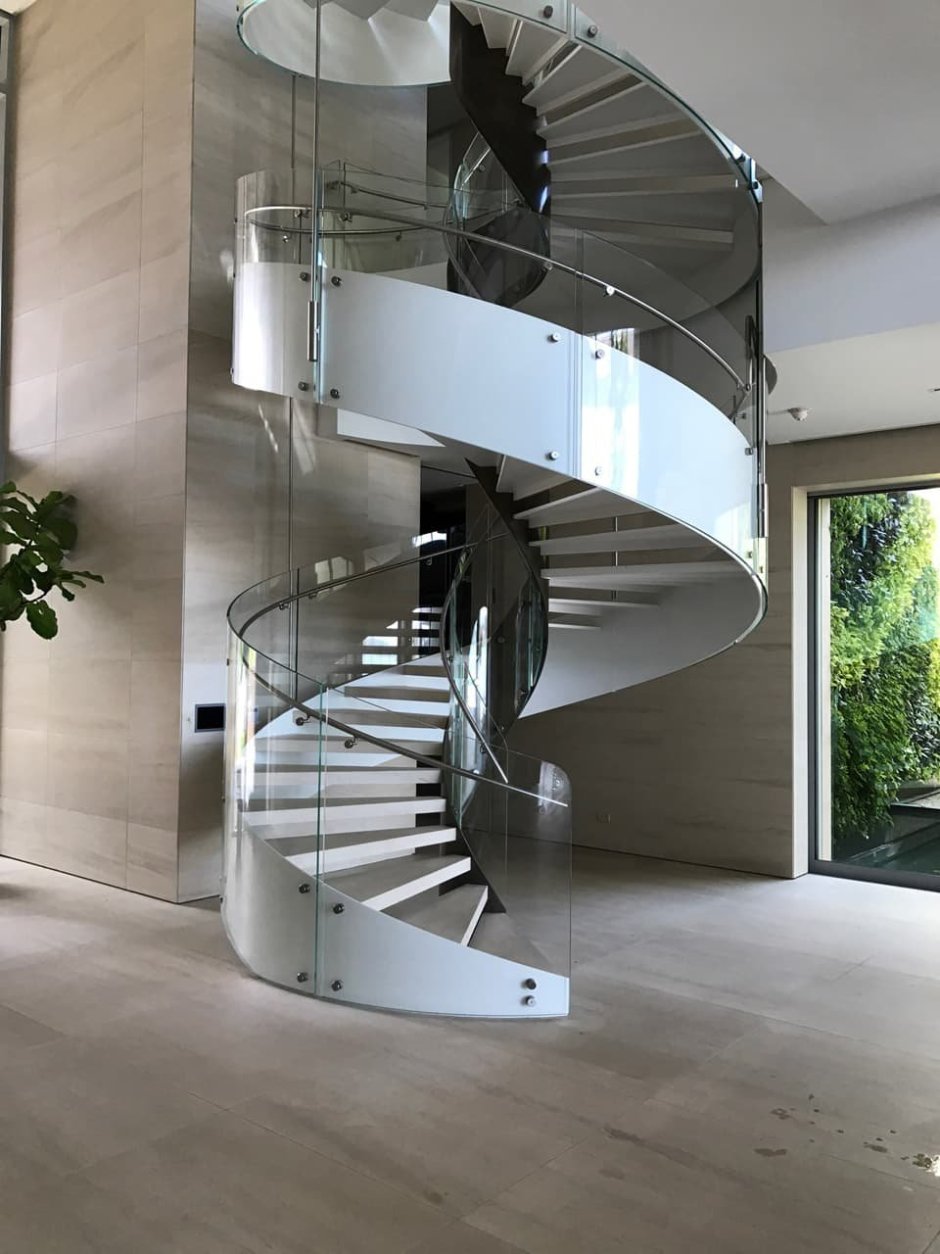 Винтовая лестница Йейтс