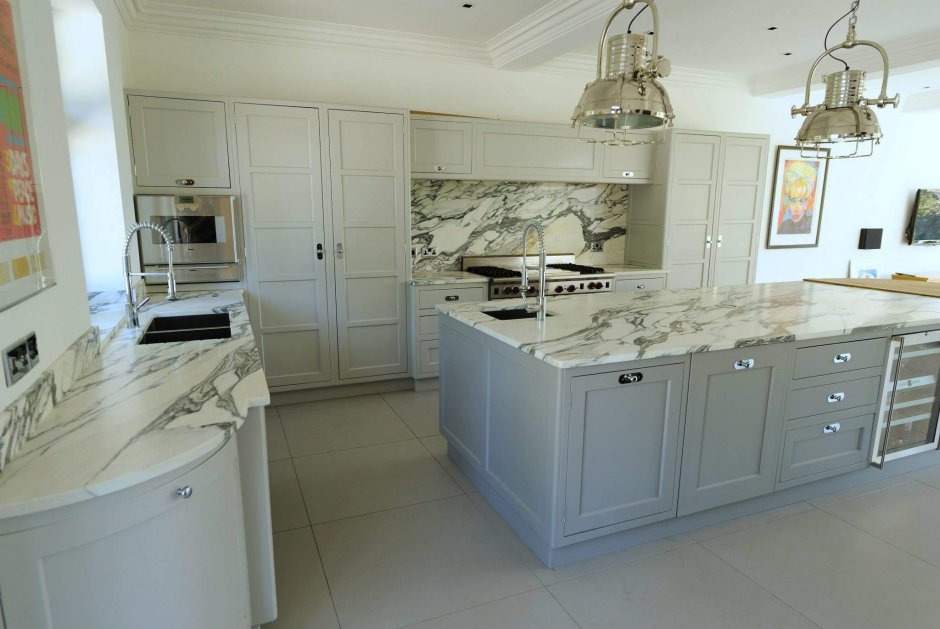 Эвита кухня мраморная столешница
