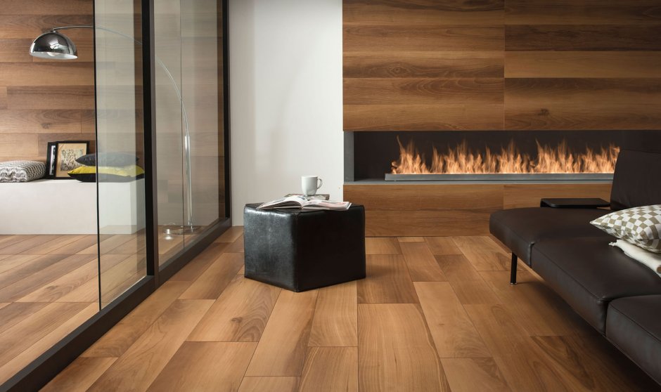 Крупноформатный керамогранит под дерево