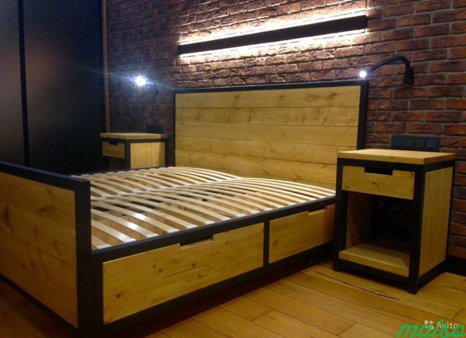 Кровати из массива дерева в стиле лофт