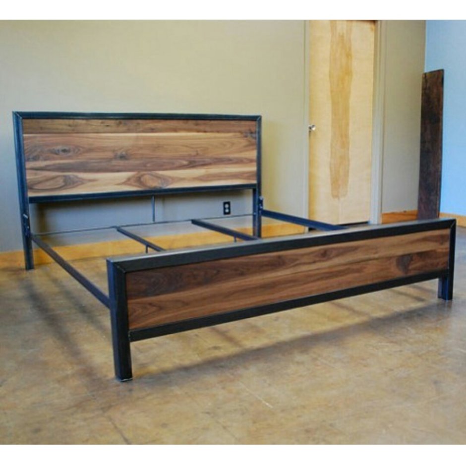 Кровать в стиле лофт Индастриал из металла