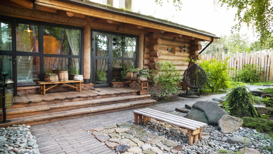 Терраса из бревна