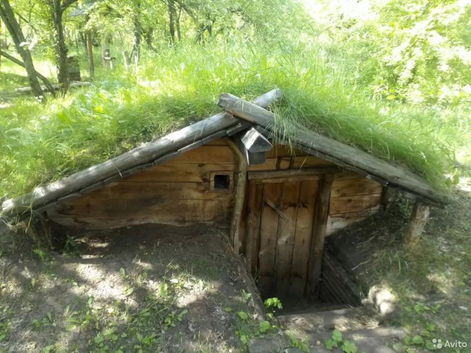 Карамо землянка