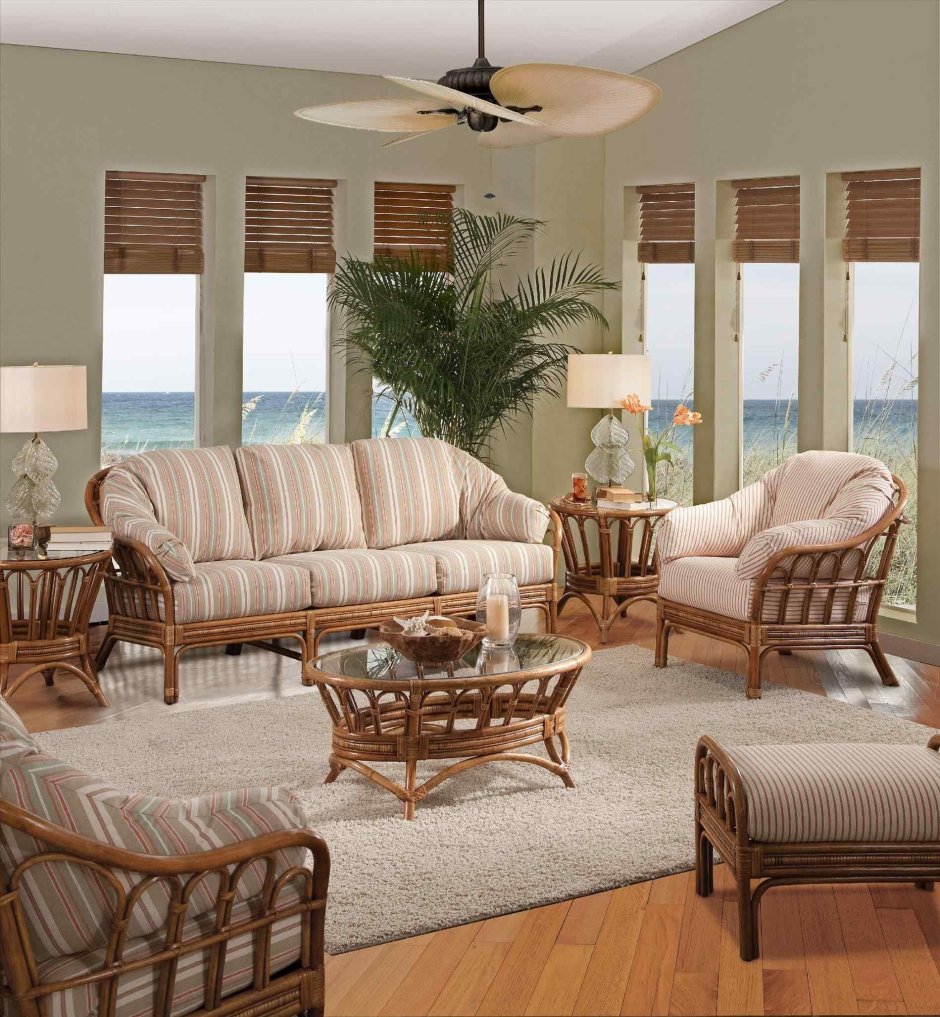 Гостиная с плетеной мебелью