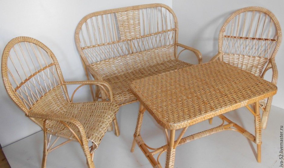 Мебель из ивовой лозы