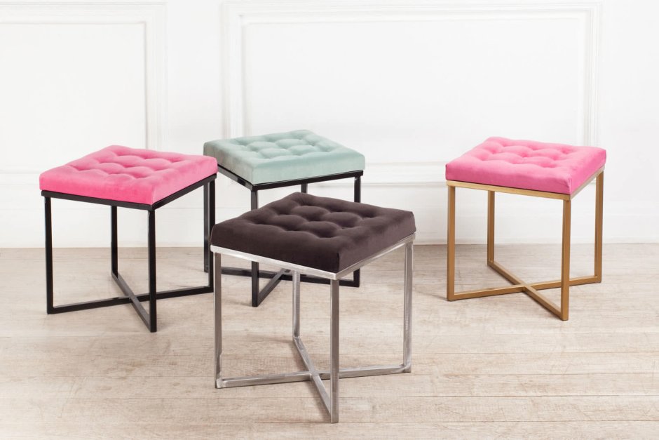 Пуфик с железными ножками