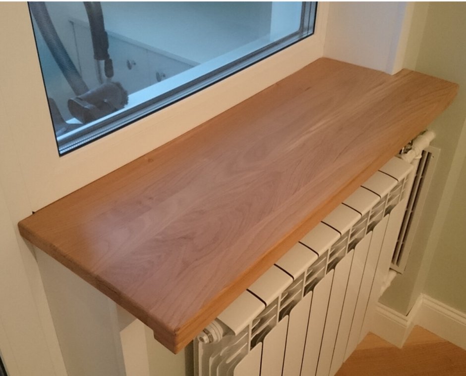 Подоконник из массива дерева