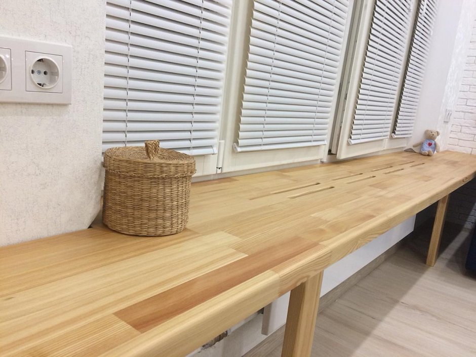 Деревянный подоконник столешница