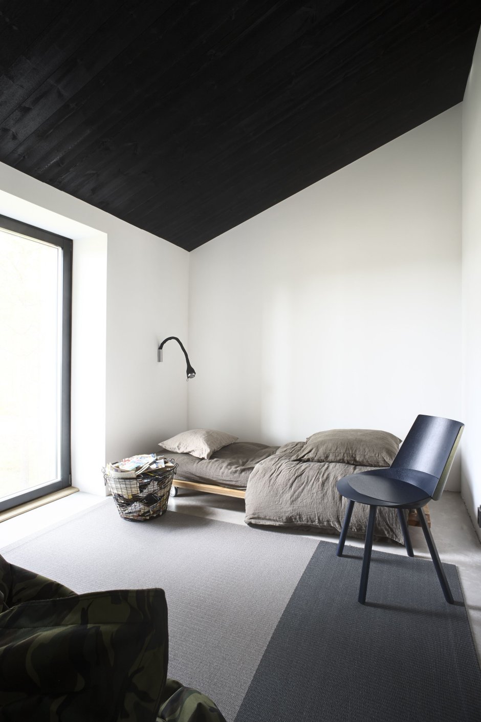 Черные стены в квартире