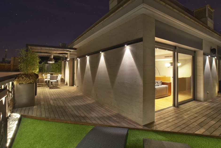 Подсветка террасы в современном стиле