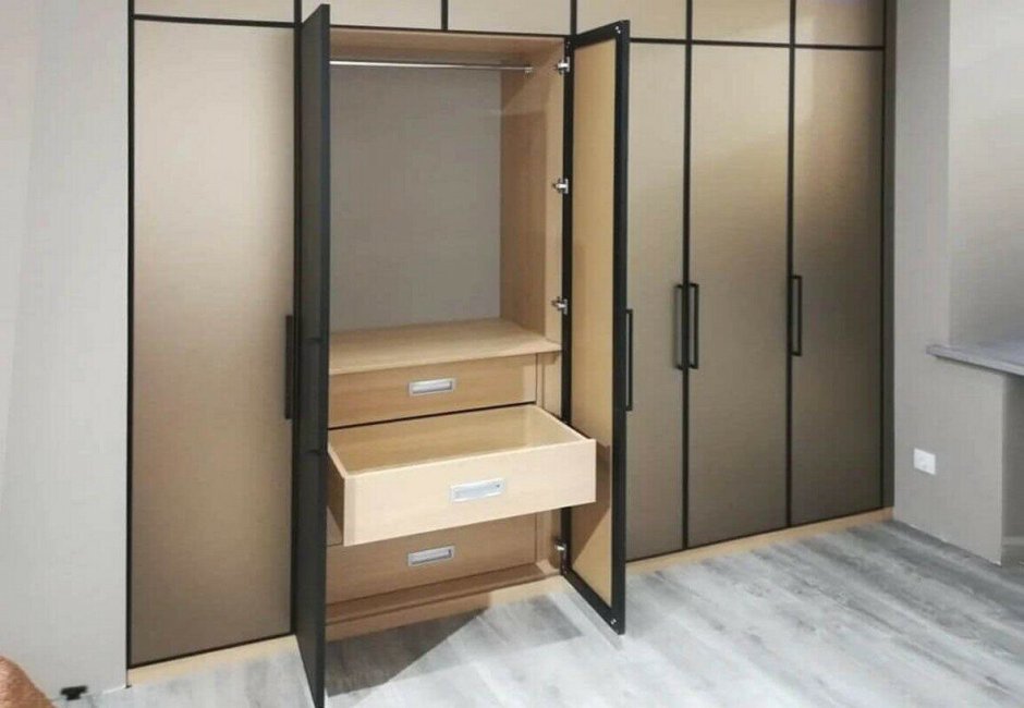 Шкаф с антресолью в прихожую