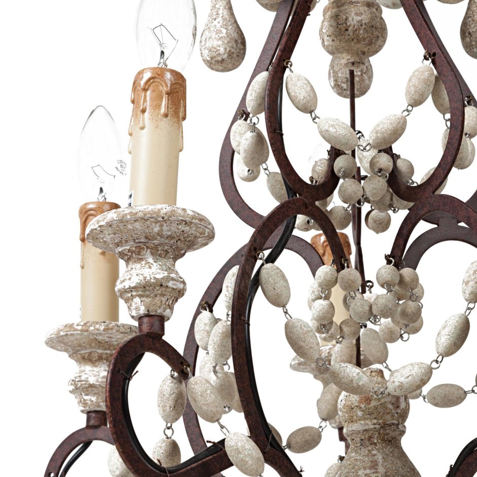 Люстра с деревянными элементами