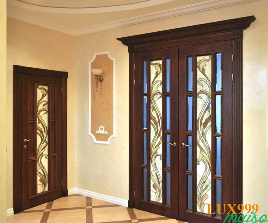 Двери в зал