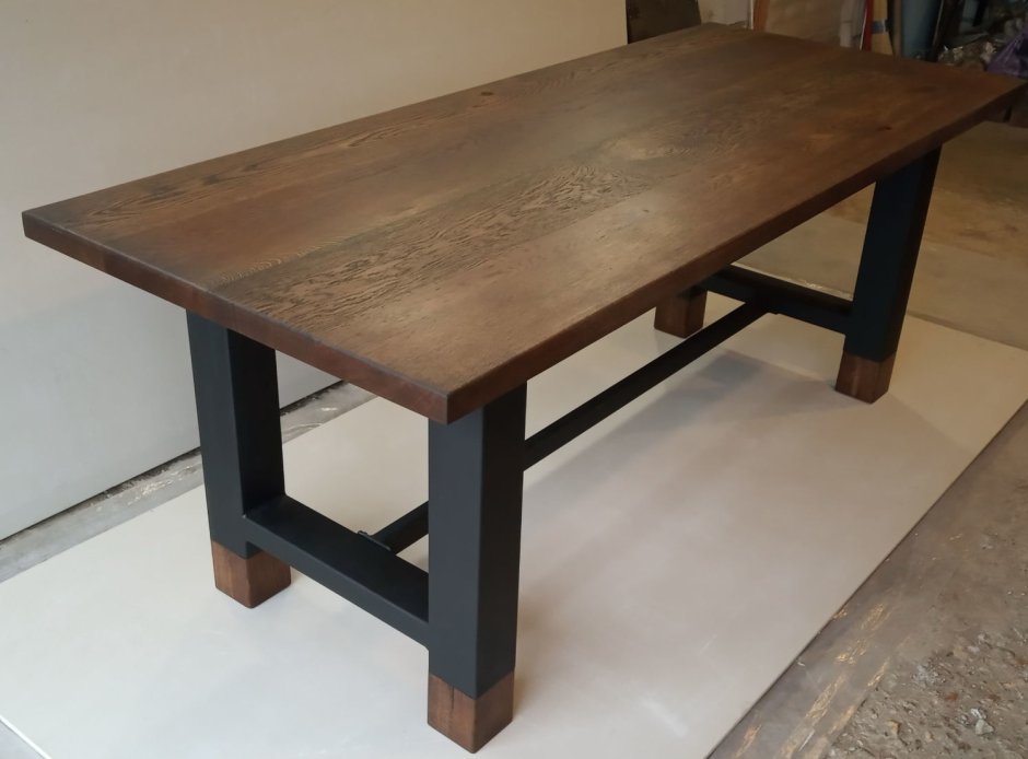 Лофтовый стол с дубовой столешницей