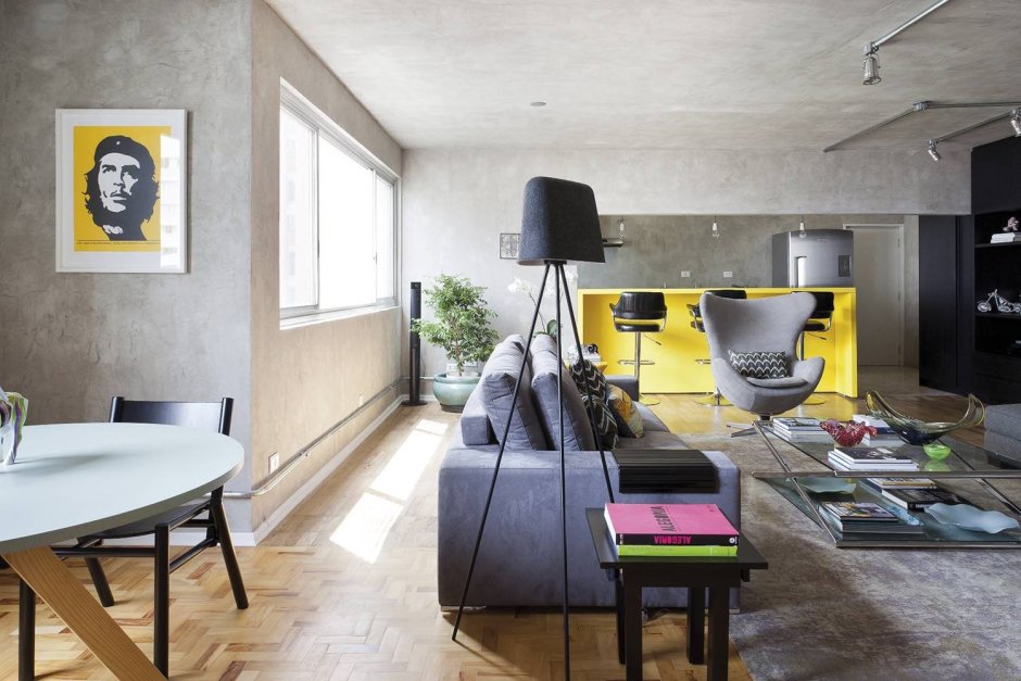 Крашеный бетонный потолок