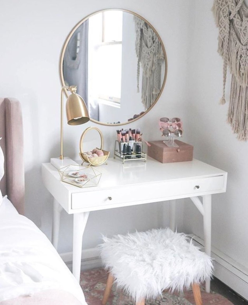 Туалетный столик икеа ТИССЕДАЛЬ