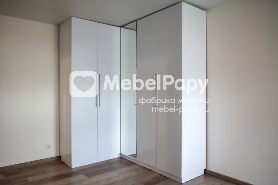 Шкаф ikea с распашными дверьми 120x58x236