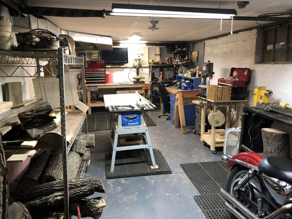 Уютный гараж для мужчин