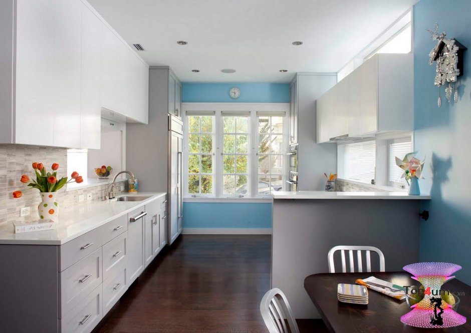 Голубые стены на кухне