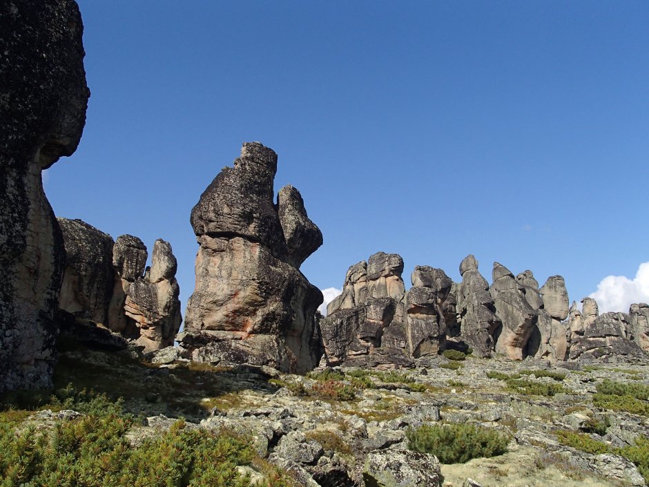 Горы Адун Челон