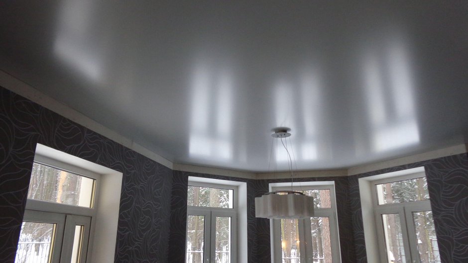 Серебристый потолок